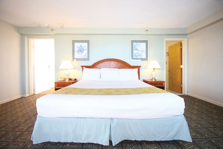 Room 27 of 49