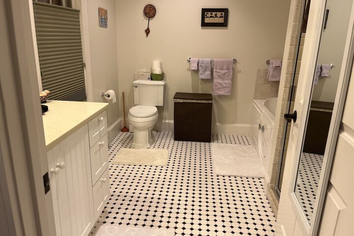 Room 21 of 25