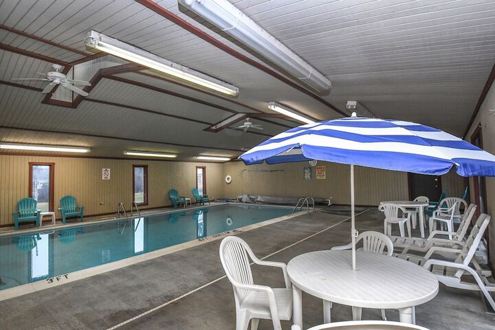 Sunplace 02 by Taylor Made Deep Creek