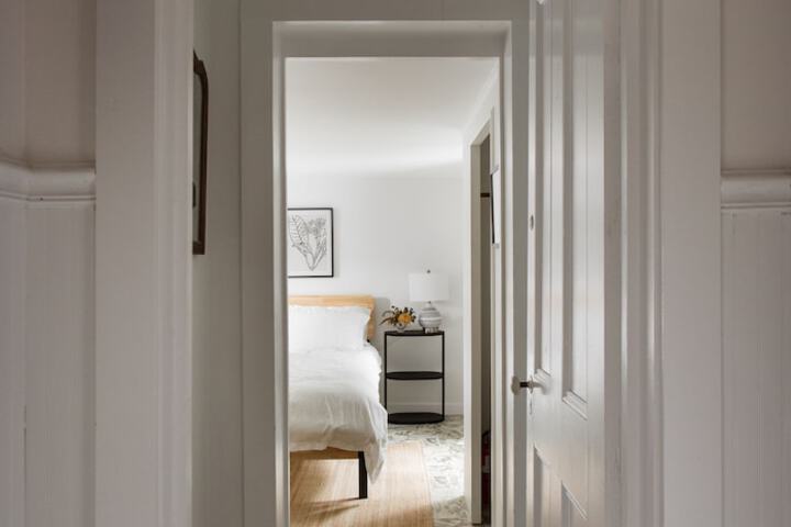Room 10 of 29