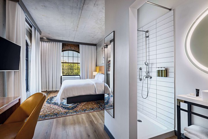 The Loom Hotel Tapestry Collection by Hilton
