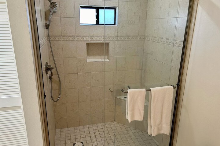 Hotel 3 of 106