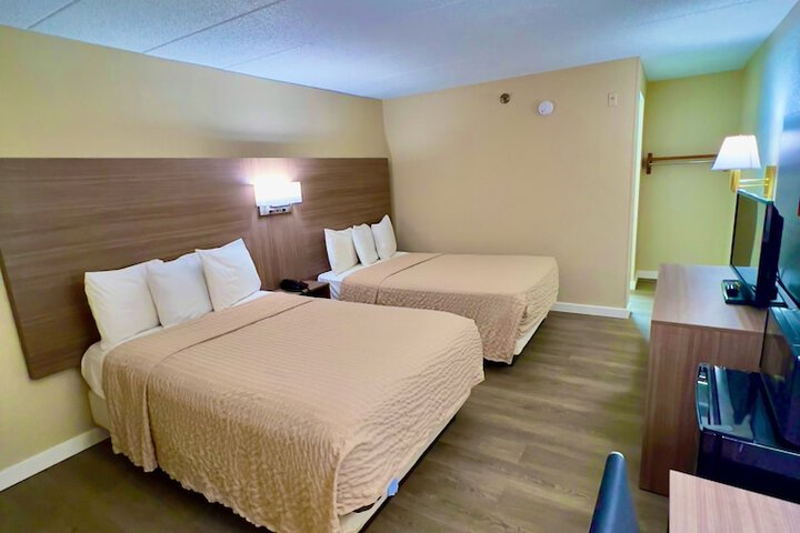 Econo Lodge Willowbrook
