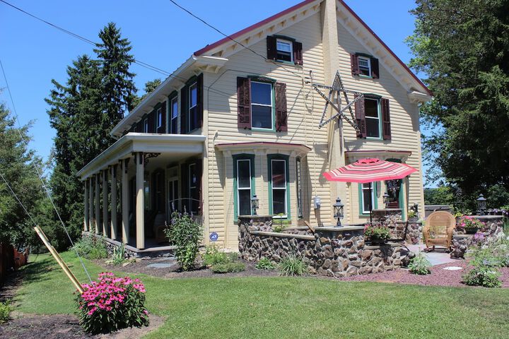 Carriage Stop Bed & Breakfast