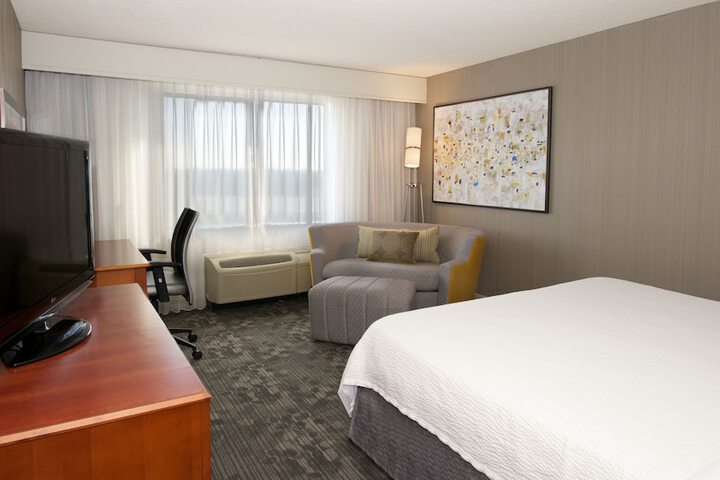 Room 18 of 60
