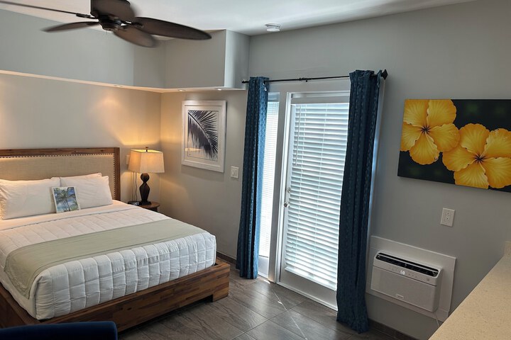 Room 105 of 259