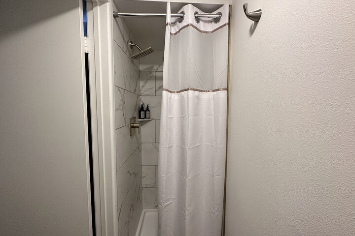 Room 16 of 26