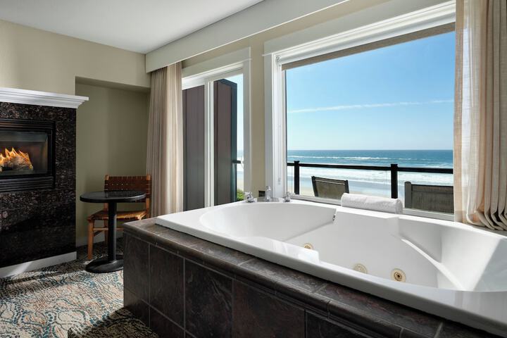 Starfish Manor Oceanfront Hotel