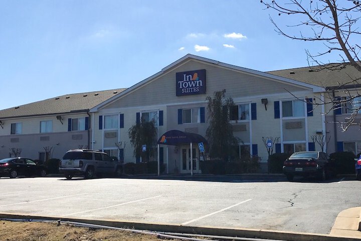 Hotel 2 of 23