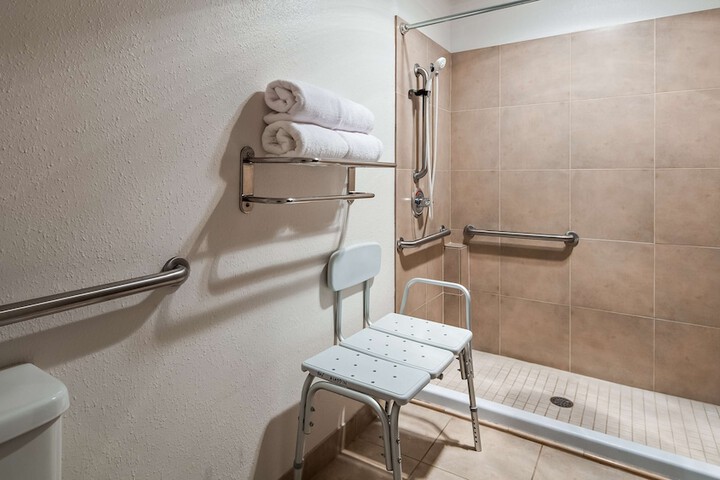 Room 15 of 39