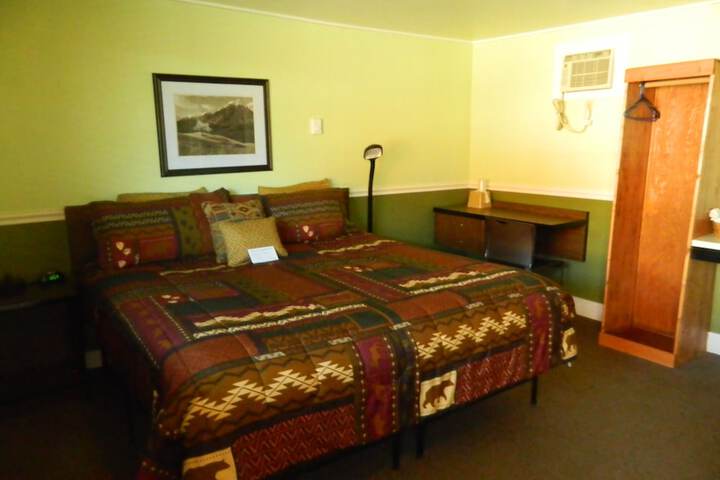 Room 22 of 89