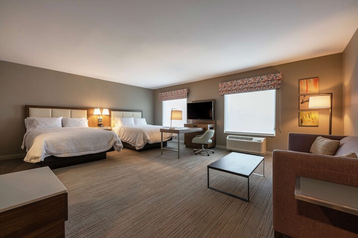 Room 27 of 47