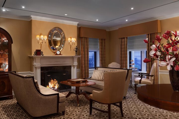 Lounge 80 of 85
