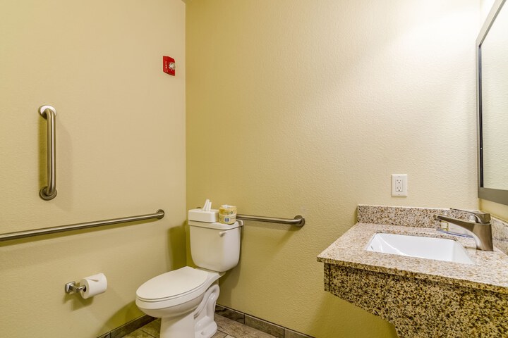 Room 16 of 29