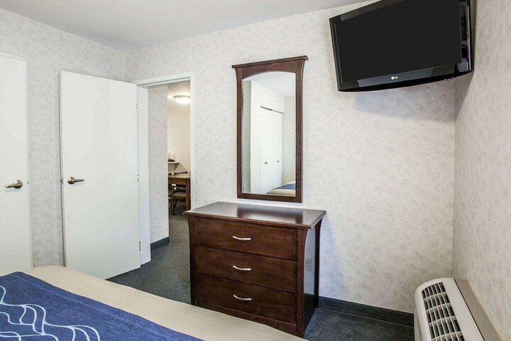 Room 69 of 83