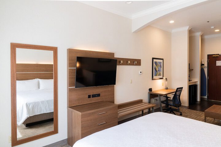 Room 17 of 63