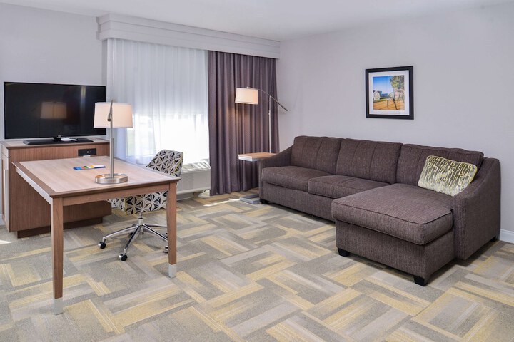 Room 43 of 66