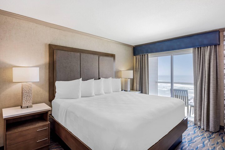 Elizabeth Oceanfront Suites an Ascend Collection Hotel