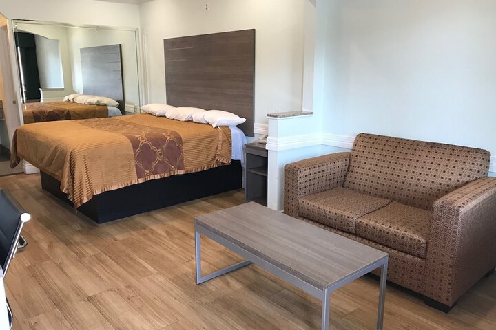 Room 21 of 26