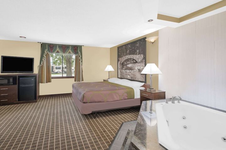 Room 9 of 21