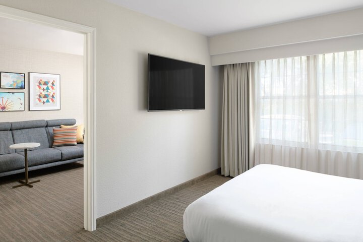 Room 31 of 73