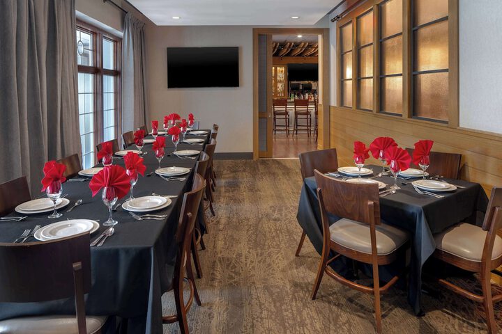 DoubleTree Suites by Hilton Hotel Mt. Laurel