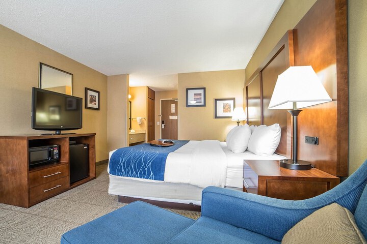 Room 10 of 40
