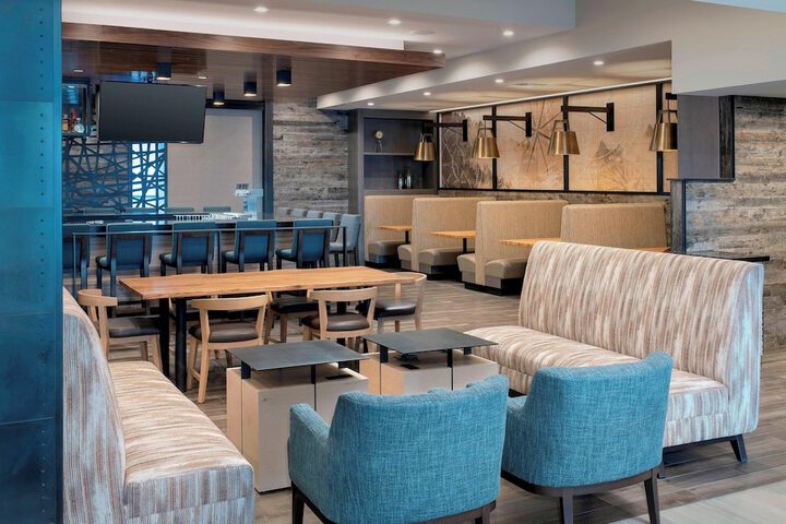 Delta Hotels by Marriott Seattle Everett