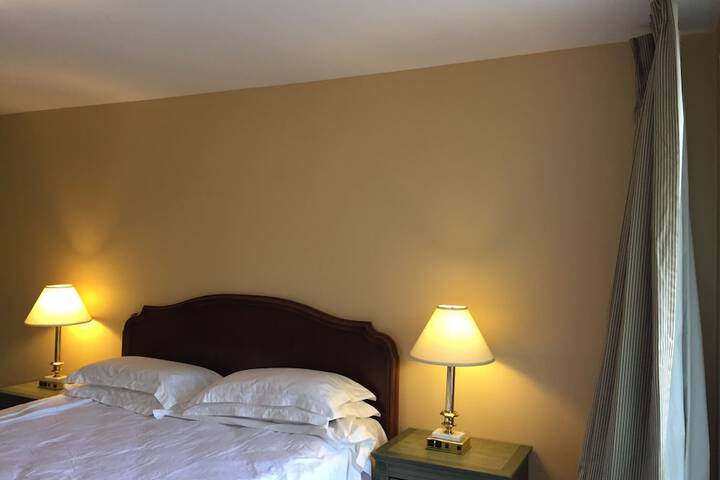 Room 9 of 29