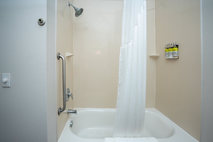Holiday Inn Express & Suites Deer Park by IHG