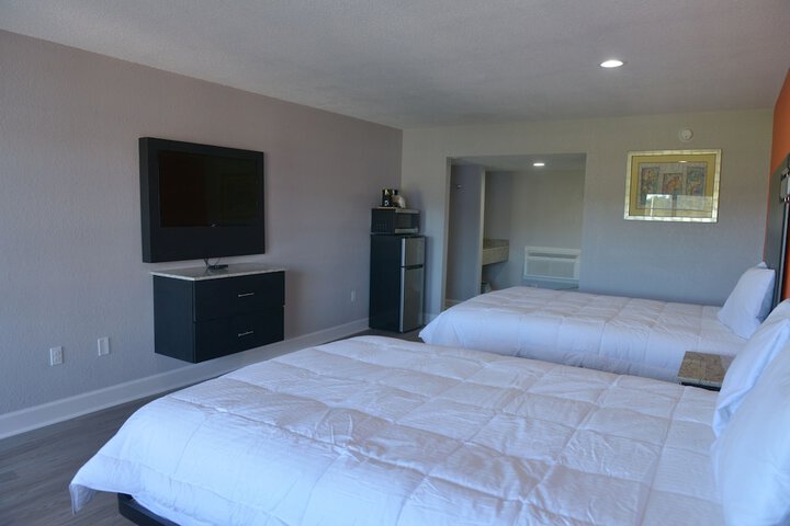Room 14 of 49
