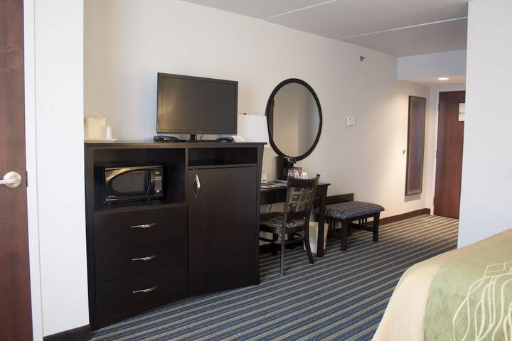 Comfort Inn & Suites