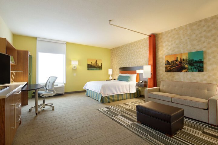 Room 25 of 36