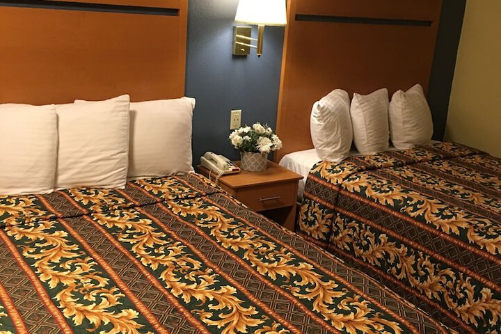 Room 35 of 47