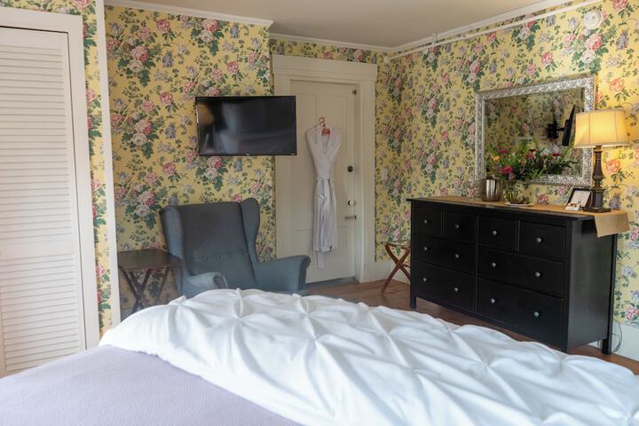 The White Gables Inn