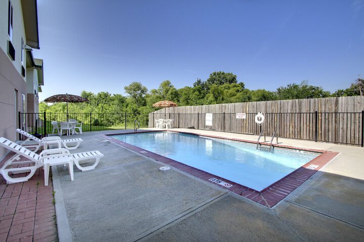 Pool 8 of 63