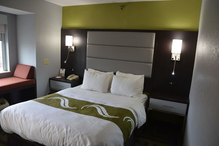 Room 22 of 33