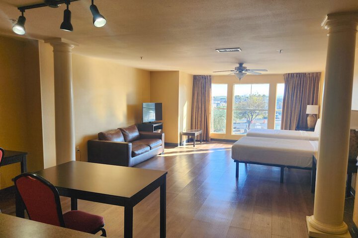 Room 18 of 26