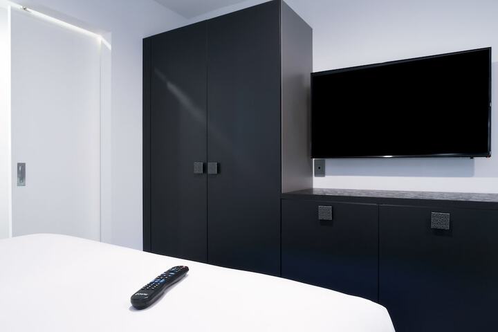 Room 3 of 31