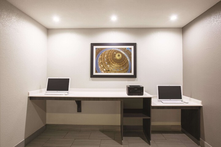 Business Center 26 of 26