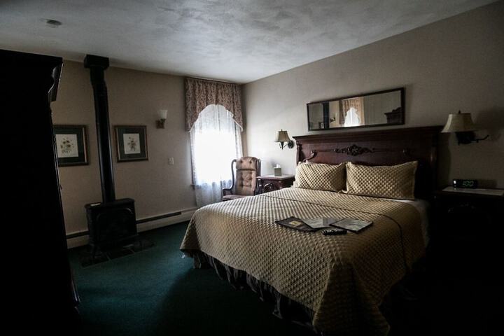 Room 27 of 29