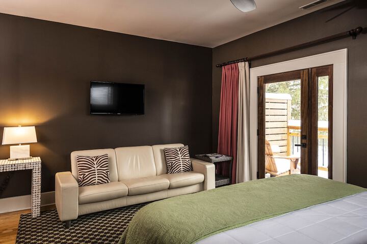 Room 214 of 335