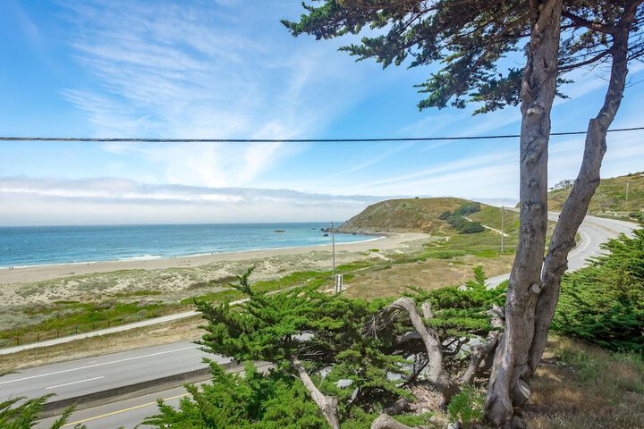 Pacifica Beach Hotel