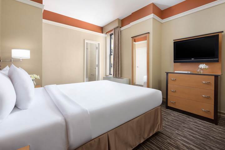 Room 18 of 52