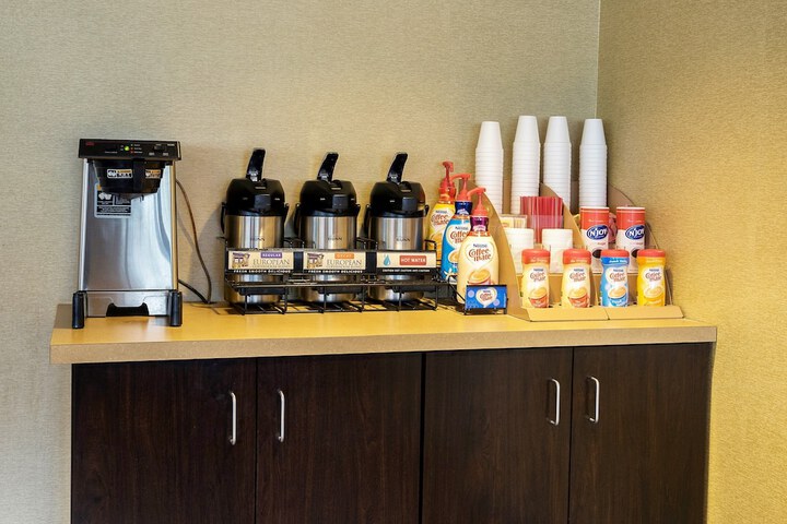 Breakfast/Coffee Service 28 of 28