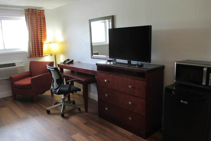 Room 9 of 15