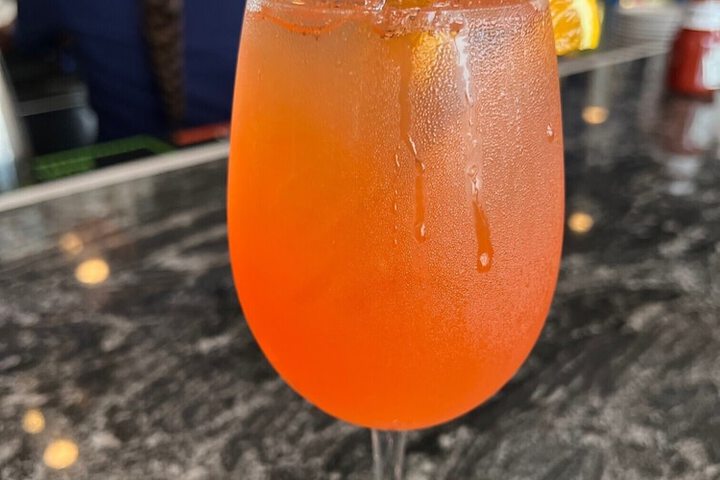 Lounge 121 of 146