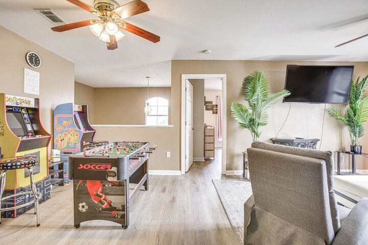 Spacious Family-friendly Home in Denham Springs!