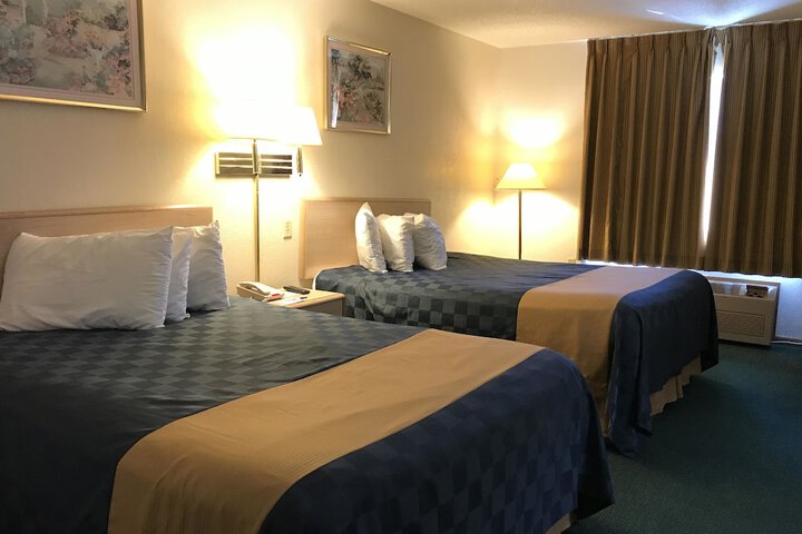 Room 8 of 22