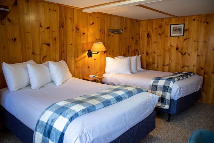 Isleview Motel and Cottages